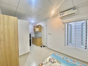 cho thuê phòng cửa sổ - thang máy ngay hồ văn huê , đào duy anh phú nhuận