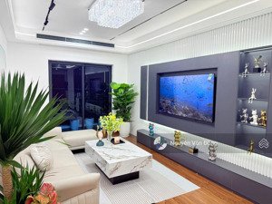 gia đình cần bán căn hộ cao cấp sky park, để lại nội thất đầy đủ, sổ đỏ chính chủ sẵn giao dịch