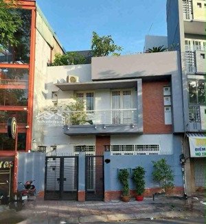 cần cho thuê mặt bằng trệt, mặt tiền đường hoàng sa phường tân định q1