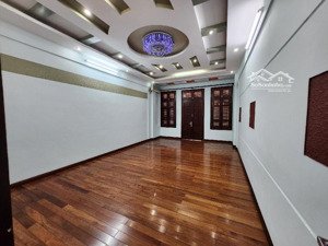 bán nhà riêng tại hoàng quốc việt, 24,5 tỷ, 60m2, chính chủ đẹp, nhiều tiện ích