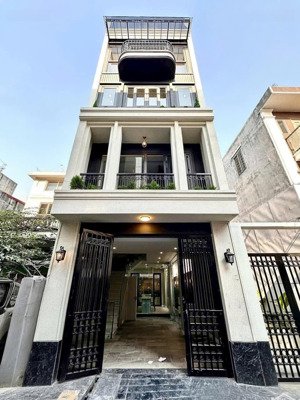 lô góc 4 tầng xây mới độc lập đông khê - lê hồng phong - đường oto tránh nhau