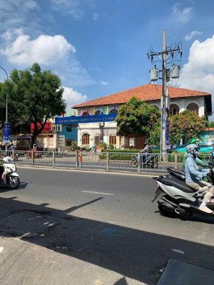 chính chủ bán nhà lô góc ngay chợ thị nghè q. bình thạnh