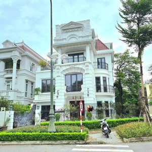 cần bán biệt thự 225m phố hoa bằng, cầu giấy. trước nhà ô tô tải tránh, mặt tiền 10m - 58 tỷ