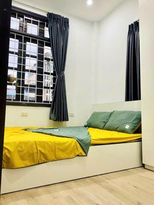 bán tòa ccmn quan nhân, 55m2*7t,tm 18 phòng kk, dòng tiền ~ 970tr /năm