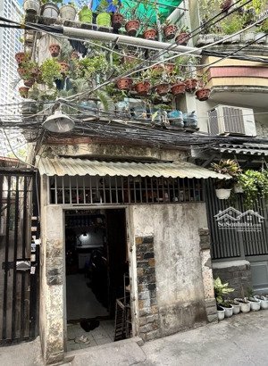 chỉ 2.6 tỷ sở hữu nhà phố gần phú mỹ hưng 25m² full công năng hẻm rộng, không ngập
