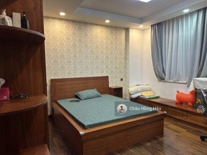 cần bán biệt thự cổ điển đường nguyễn oanh - dt 16x22m, hầm + 2 tầng, gara + sân vườn rộng