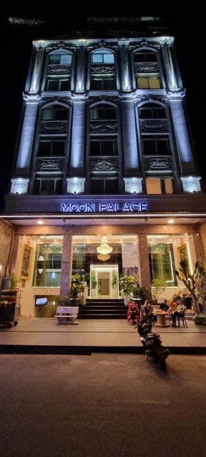 tòa nhà căn hộ dịch vụ 8x20 222m thực tế nhiều hơn, 1 hầm 1 trệt 6 tầng nổi giá bán 70tỷ 