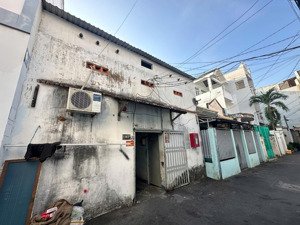 chính chủ bán gấp dãy trọ đường thống nhất, p11. dt: 6.5x20m, nhà cấp 4, giá chỉ 10.8 tỷ tl