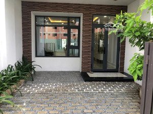 bán gấp nhà mới 90m2 cách chợ bình chánh 500m, gần mt đường ql1a, kdc hiện hữu, giá đầu tư 1 tỷ 8