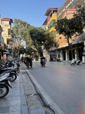 bán nhà kinh doanh mặt phố hàng cót - hoàn kiếm, lô góc 3 thoáng, 50m2 x 5 tầng, mặt tiền 7m, 51 tỷ