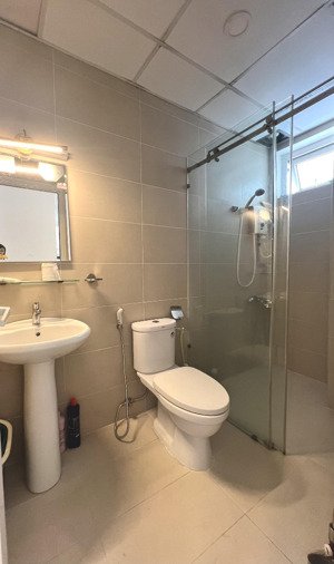 cho thuê căn hộ view biển chung cư melody vũng tàu 2 phòng ngủ giá 8tr. lh thái 
