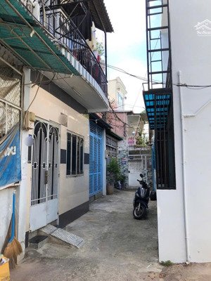 bán nhà chu văn an p12 bt 4,1x7,5 vuông vức giá 4 tỷ