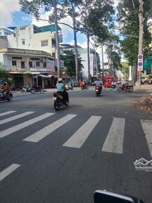 nhà bán 1 đời chủ mặt tiền nguyễn chí thanh .vị trí sung.bv.ngân hàng.dt 3.9 x16m chỉ 20.5 tỷ