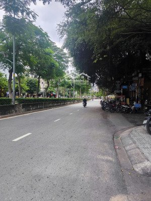 bán đất hẻm phạm văn đồng dt 130m2 (6x20) giá chỉ 10ty nhanh tay nào mọi người ơi hàng hiếm mới có