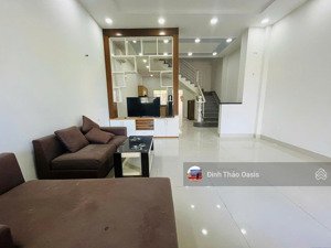chủ hạ giá cần bán biệt thự 150m2 đối diện hồ bơi tại khu làng chuyên gia oasis, bình dương