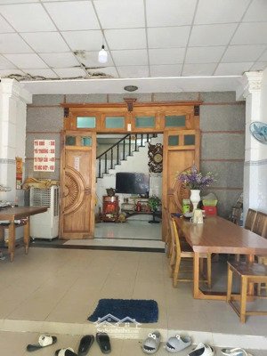 bán nhà mặt tiền đường tân hòa 2, phường hiệp phú. nhà 1 trệt 1 lầu có 4pn 2wc, 1pk + sân