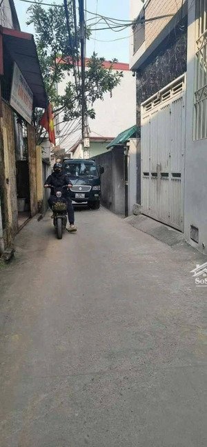em cần bán lô thổ cư bồ sơn gần nhà hàng uriplace. đường thông giá chỉ 3,85 tỷ