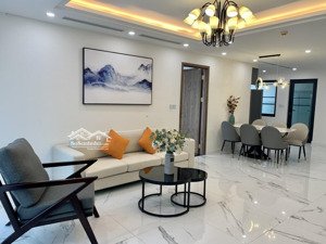 cho thuê sunshine center, 140m2, 4 ngủ, 3wc, full nội thất, 24 triệu có slot ô tô. lh o942.00.6856