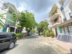 đất đẹp 6m x 17,5m tầm giá 11.7 tỷ cực hiếm - khu bên sông hiệp bình chánh - đường rộng hon 10m.