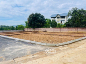 lô góc 116m thổ cư, tại ql21 ,phú cát giá chỉ có 3xtr/1m , sẵn sổ.