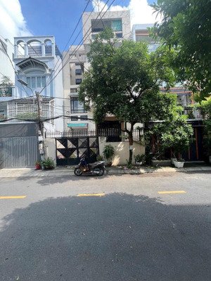 bán biệt thự 132m2, giá siêu hời 19,5 tỷ dt 8x16.5 p.5, gò vấp