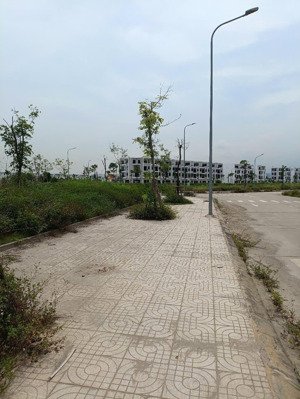 bán lô đất 100m2 dự án felicity cách phố đi bộ 1 phút giá chỉ 7.7 tỷ vị trí vừa ở vừa kinh doanh