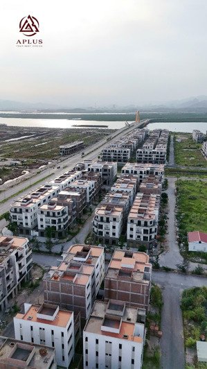 flc tropical hạ long 2.x tỷ cả đất, cả nhà 4 tầng. lh 