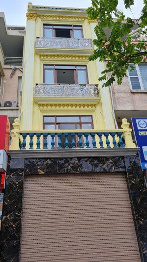 cho tuê nhà liền kề văn phú, hà đông 100m2, 5 tầng, mt 5m, thang máy, giá chỉ 35tr, lh 