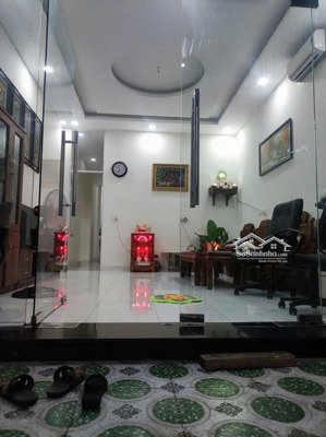 kẹt tiền bán nhà mặt tiền kinh doanh đường gò dưa tam bình thủ đức,thuận tiện ở và làm văn phòng