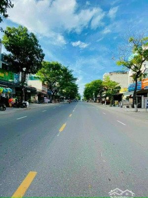 chỉ cần 5,6 tỷ đã có được nhà mặt tiền đường kinh doanh hà huy tập , lòng đường rộng 10m5