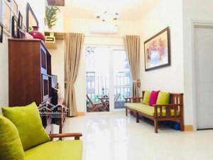 cắt lỗ !!! tôi chính chủ cần bán nhanh căn 2 ngủ full đồ , sđcc tại cc pcc1 complex chỉ việc về ở .