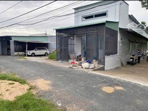 dòng tiền đầu tư 17tr/tháng, bán nhanh dãy trọ giá 1tỷ9 gần kcn lê minh xuân đang thuê full 10phong