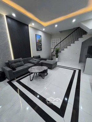 bán nhà mới đẹp ở ngay phố hạ yên quyết 35m2, 5 tầng đầy đủ tiện ích, chỉ việc xách vali về ở