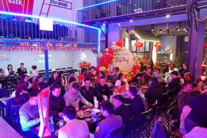 cho thuê mặt phố nguyễn văn tuyết nhà hàng mặt tiền 12m có thang máy diện tích 120m2 nhà 5 tầng