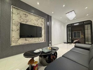 khâm thiên 38m2 x 7 tầng thang máy full nội thất giá 13.4 tỷ