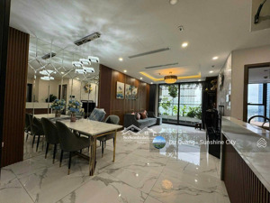 bán căn 2pn - sunshine city toà s56 - 81.2 m2 - mẫu có ban công - view quảng trường - giá: 7,5 tỷ