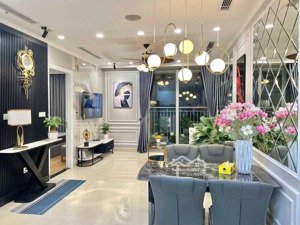 tôi cần bán căn hộ cc ha nội center point, 3pn- dt 80m2, nội thất full, bc đông nam, giá bán 8ty