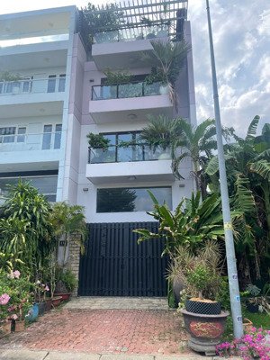 cực phẩm cần bán gấp nhà hẻm xe hơi 7m dt nh 7.42x20 ngay chợ thủ đức linh đông chỉ 8.2 tỷ