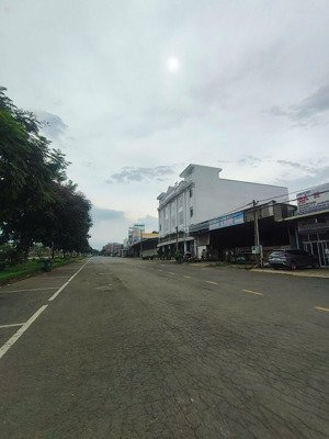 cần bán gấp xưởng mặt tiền quốc lộ 1a núi trung, long khánh đồng nai