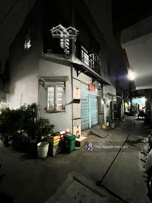 bán nhà riêng tại lạc long quân, 9,5 tỷ, 105m2, 5pn, 3wc, mặt tiền 9,5m