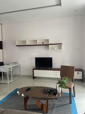 bán nhà fpt ngay đầu trục shophouse, kèm nội thất