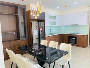 bán gấp căn hộ 3 phòng ngủ 110m2, giá 9,1 tỷ, full nội thất đẹp chỉ việc ở, 