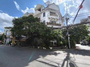 nhà góc 2 mt hẻm 220 nguyễn văn khối p.8- gv. dt: 4x16 cn 60m2 dtsd 250m2. nhà 6 lầu giá 11.5 tỷ