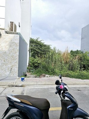 bán nhanh nền đất 90m2 đất thổ cư nằm kế bên eco reat