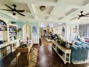 bán căn hộ thang máy riêng, full nội thất đẹp, 160 m2 giá tốt nhất thị trường