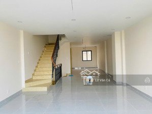shophouse song hành 5x20m, cho thuê 40 triệu/tháng, liên hệ 