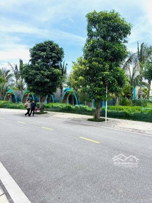 nhỉnh 3 tỷ sở hữu ngay lô đất tại dự án ademin việt đoàn đối diện hồ điều hoà và kế bên bể bơi
