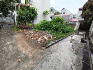 đất tằng my, phúc thịnh ( nam hồng cũ), 35m2, mt3.5m, 2.4 tỷ, lô góc.