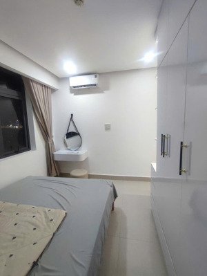 chính chủ cần bán căn hộ view biển dự án napoleon castle nha trang. lh: 