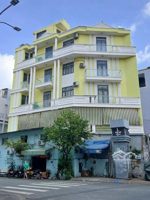 góc 2 mặt tiền nguyễn văn luông p12 q6 (6x14) nở hậu 10m. giá 24 tỷ